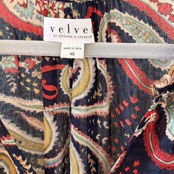 ANTHROPOLOGIE Top Size XS Velvet by Graham & Spencer Paisley Print Knit Blouse - Picture 12 of 12